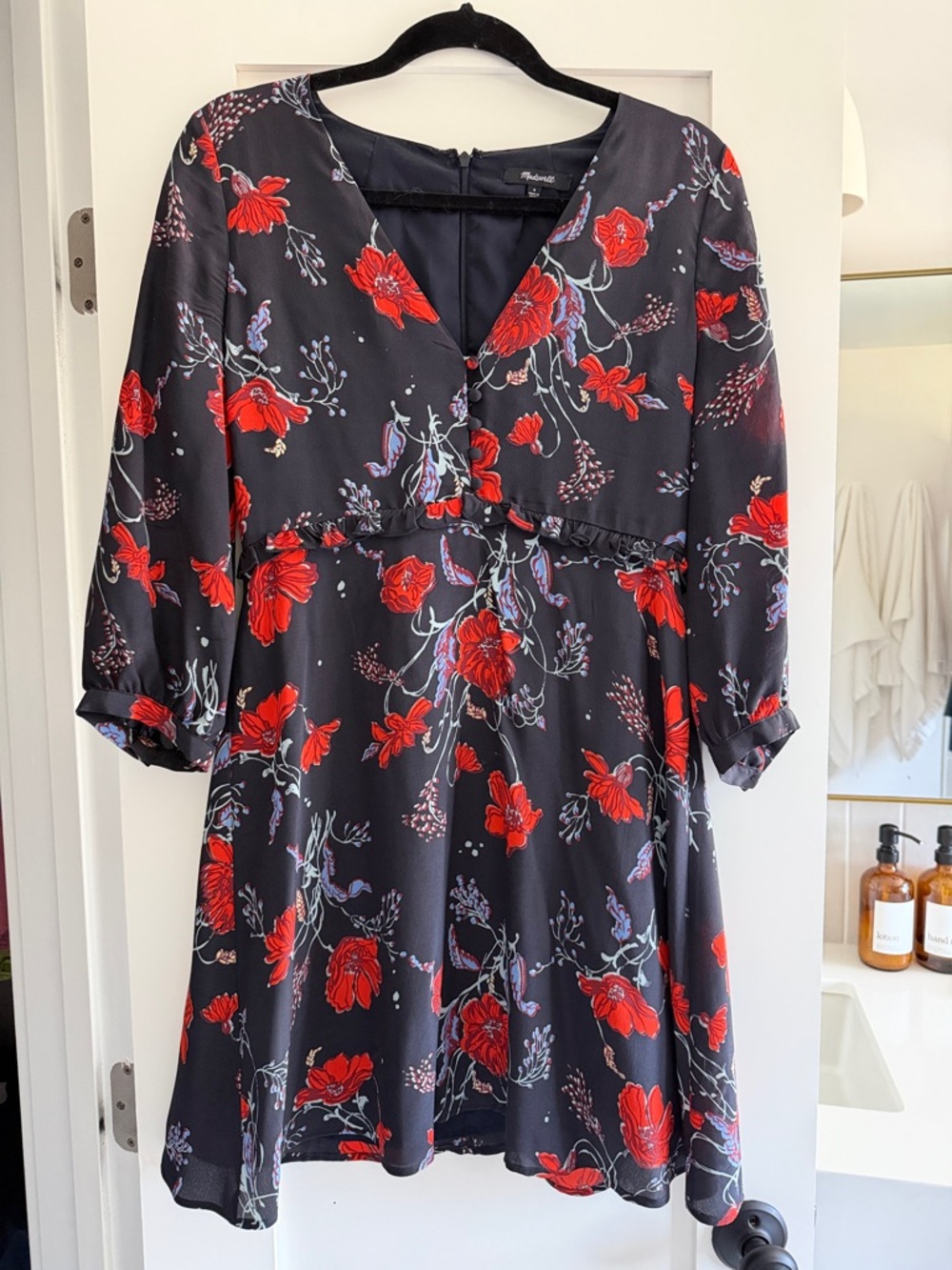 Madewell Petite Silk Ruffle-Waist Dress in Windblown Poppies Size 4